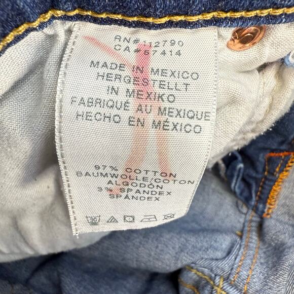 True Religion Jeans Women's 31 (12) Blue Tapered Leg Stained High Rise Fit - Picture 9 of 16